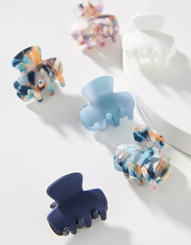 the set of hair clips in shades of blue