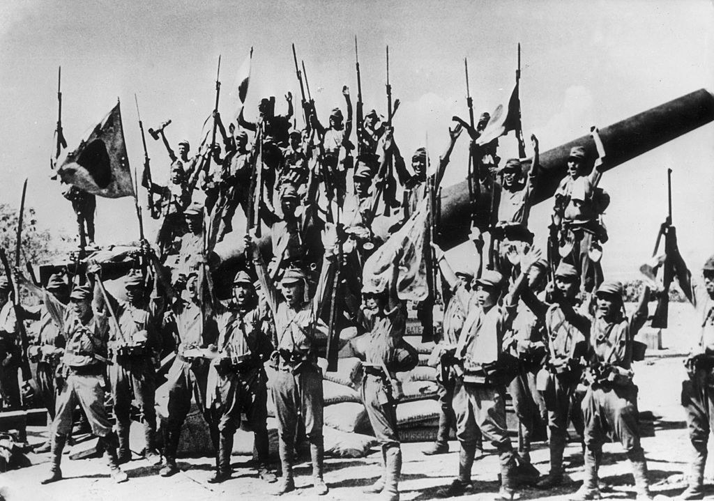 Japanese soldiers with bayonets