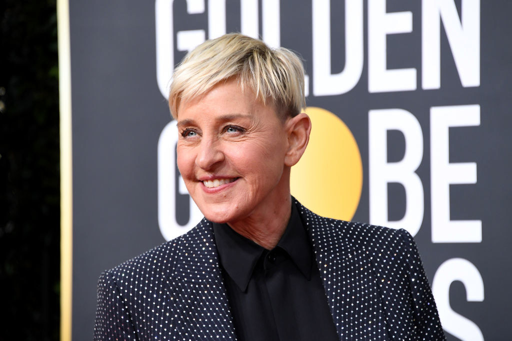 Ellen smiling on the Golden Globe Awards red carpet