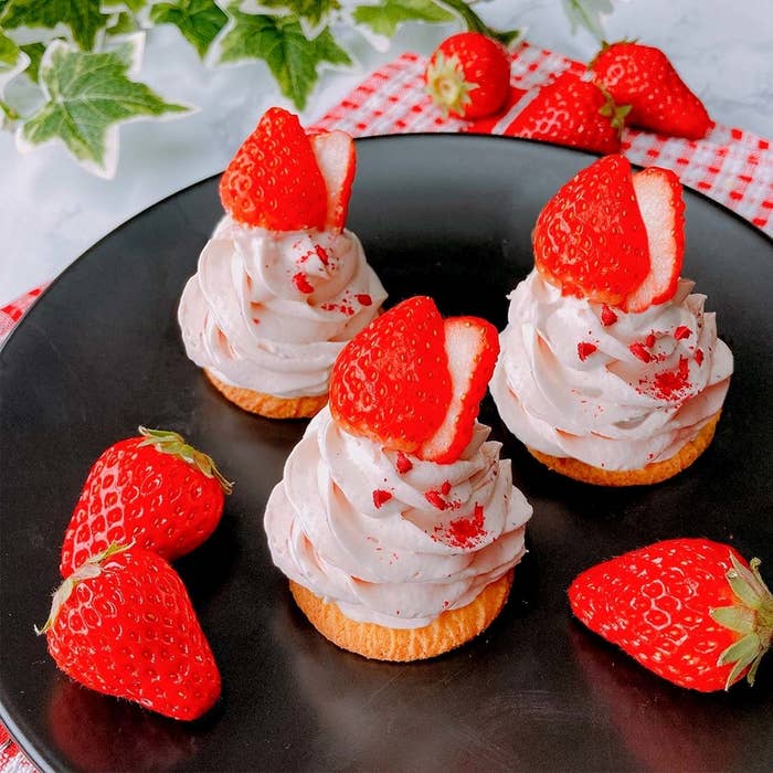 いちごのチーズケーキモンブラン ゼラチン不要 混ぜて絞るだけ 簡単 レシピ 作り方 Tasty