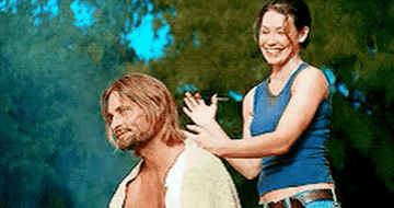 Kate cutting Sawyer&#x27;s hair on &quot;Lost&quot;
