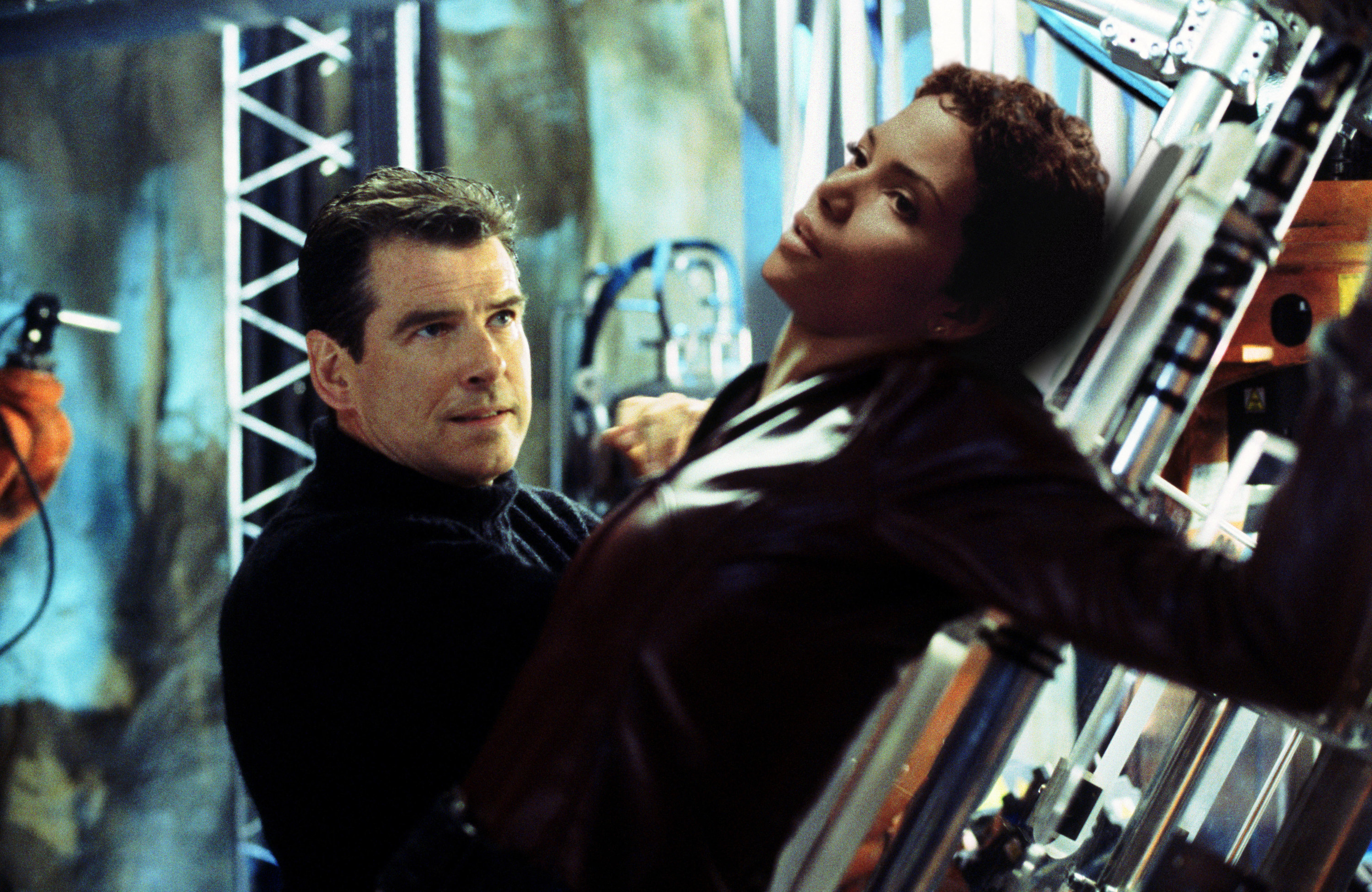Pierce Brosnan looking up at Halle Berry in &quot;Die Another Day&quot;