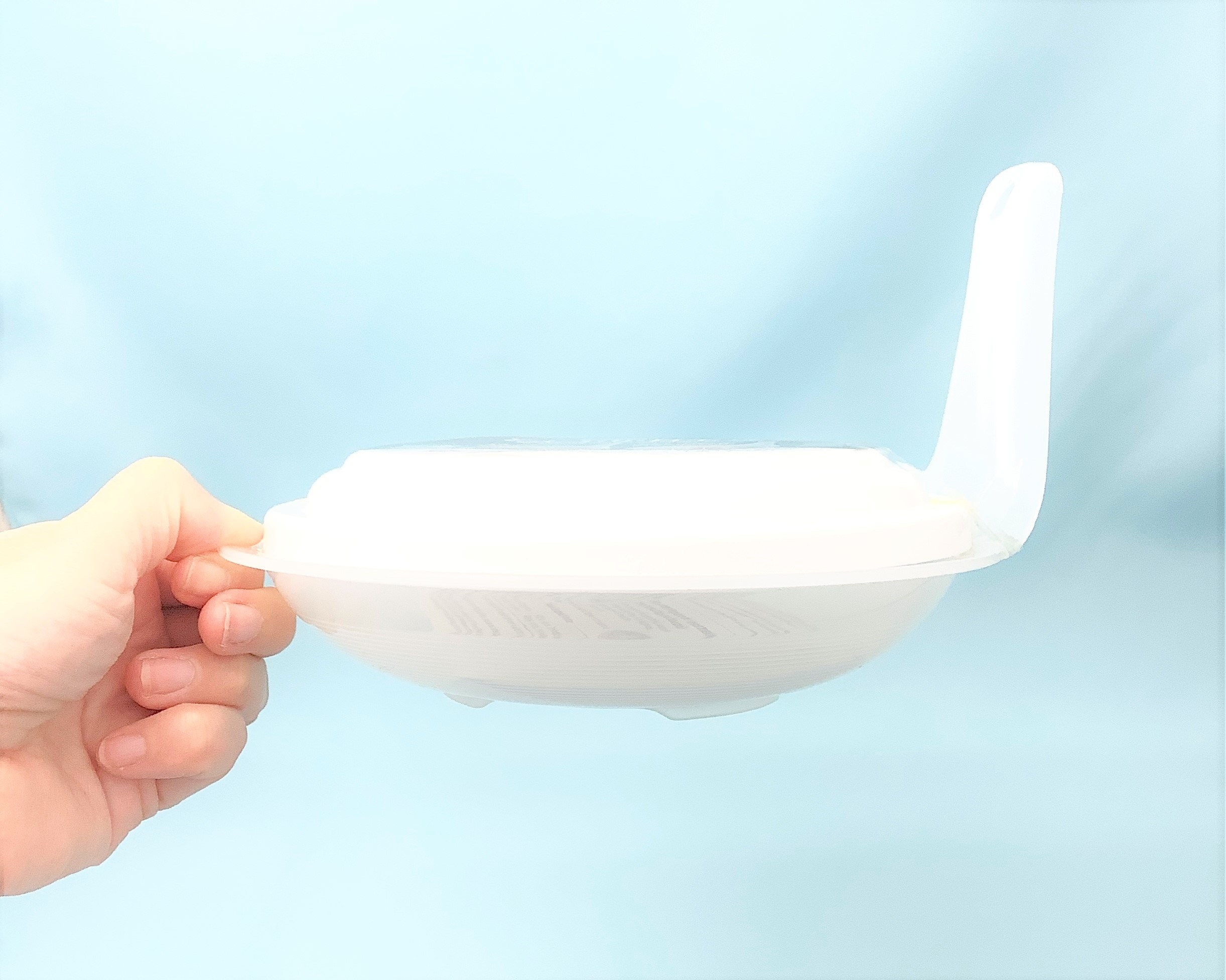 ダイソーのオススメのグッズ「電子レンジ調理器（どんぶり・目玉焼き）」