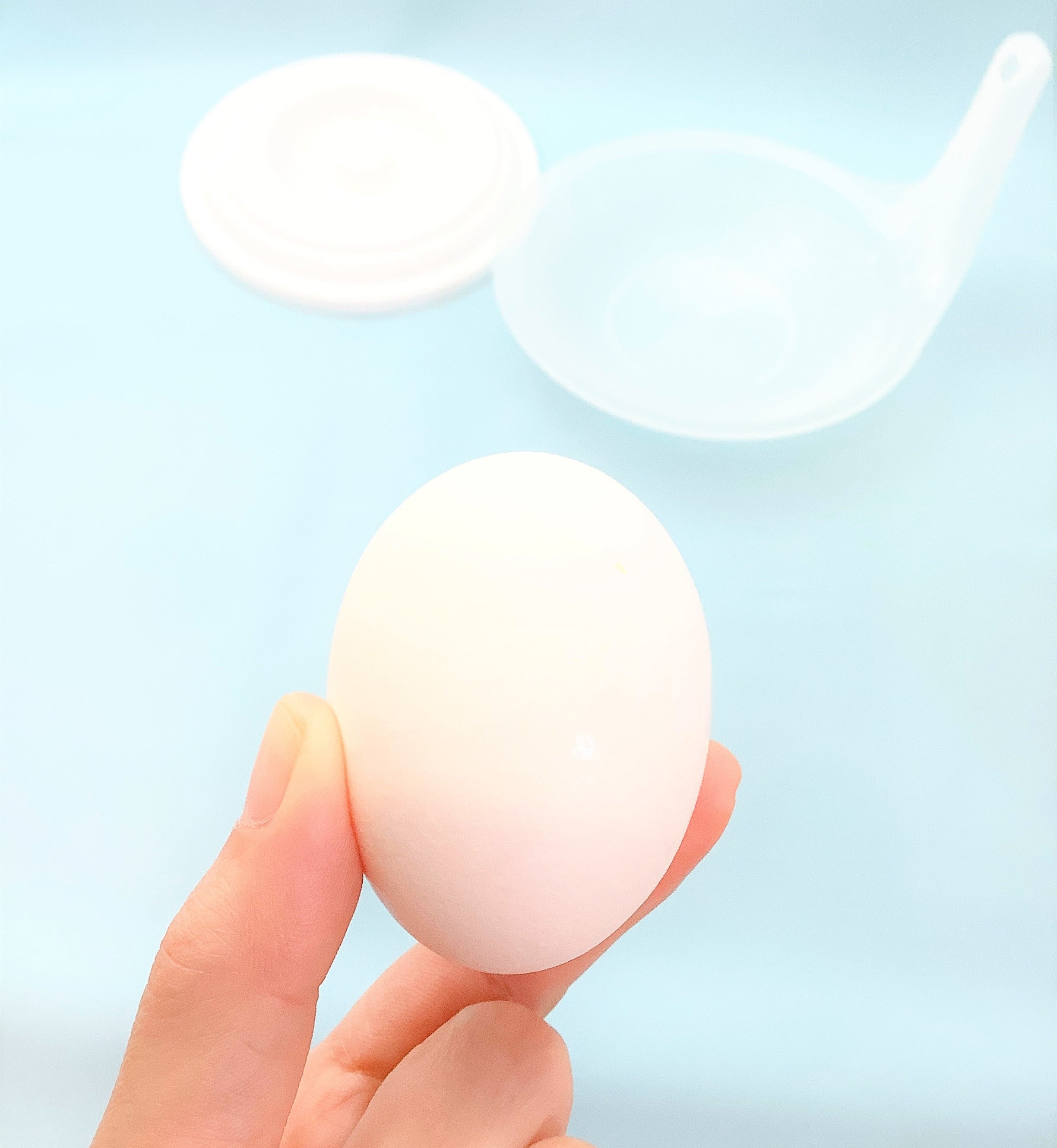 ダイソーのオススメのグッズ「電子レンジ調理器（どんぶり・目玉焼き）」