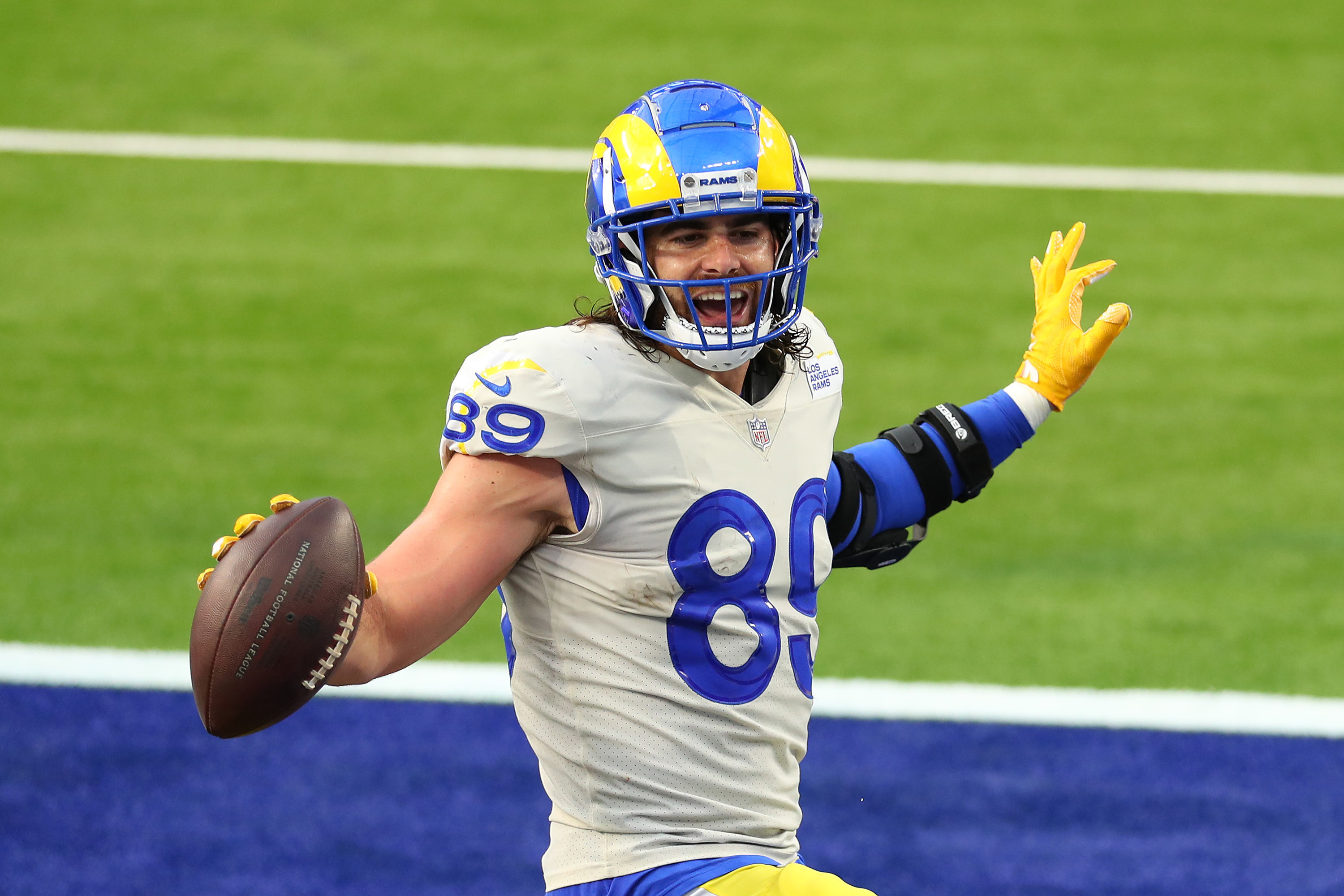 Tyler Higbee celebrates touchdown