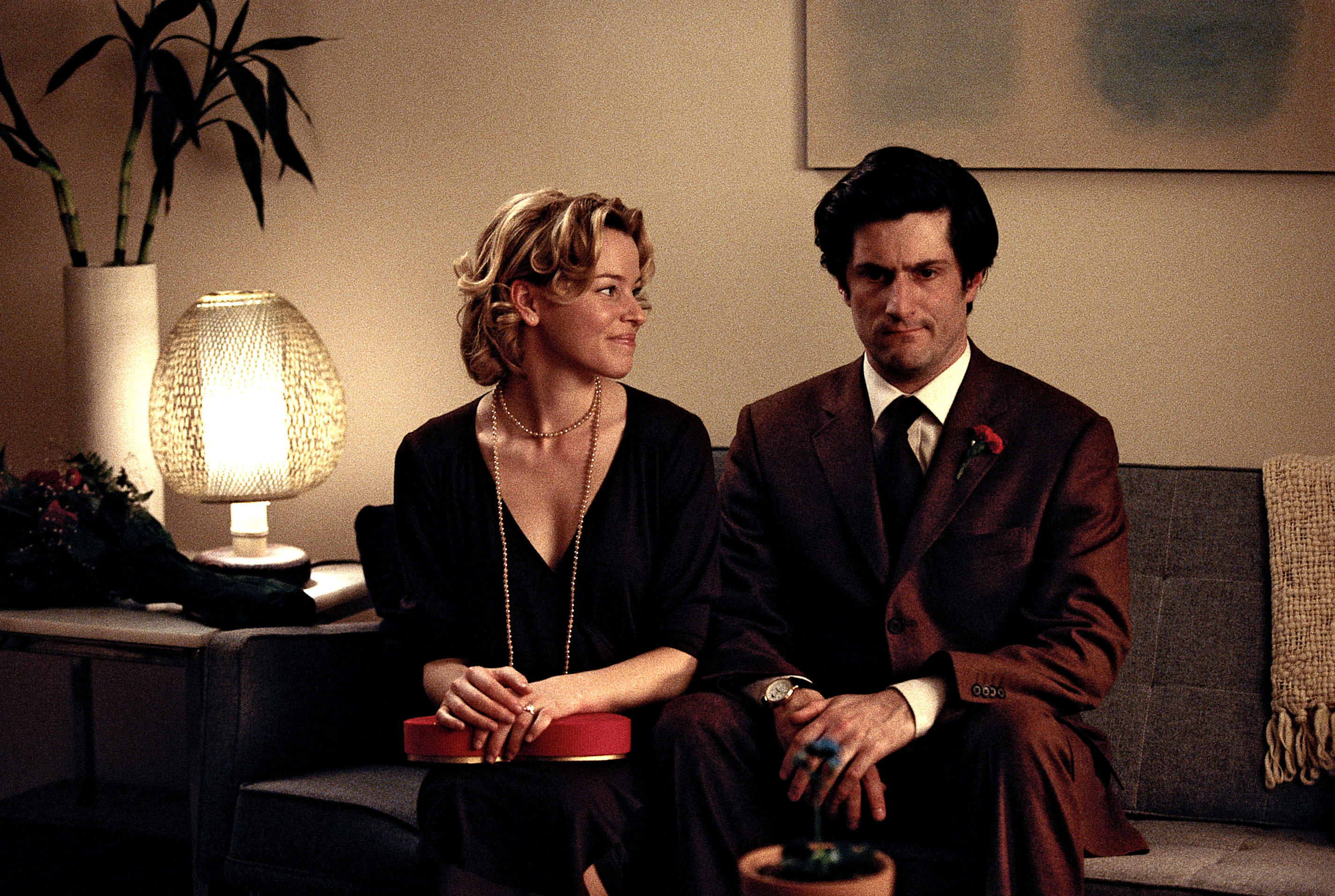 Elizabeth Banks and Michael Showalter in “The Baxter”