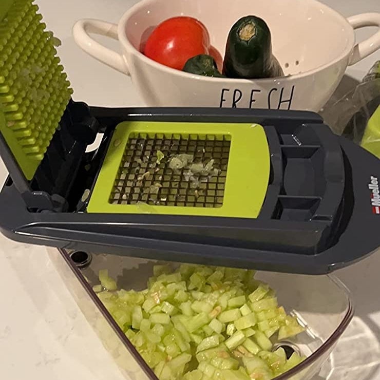 Vegetable Cutter - Cube Cutter - Vegetable Slicer - Suitable for Cubes,  Sticks, Slices, Bars etc. - 14 in 1 Multifunctional Cutter - Onion Chopper  - Salad Cutter - Mandolin Cucumber Slicer