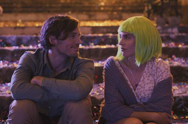Pretend To Star In A Rom-Com To Find Out When And Where You’ll Marry
