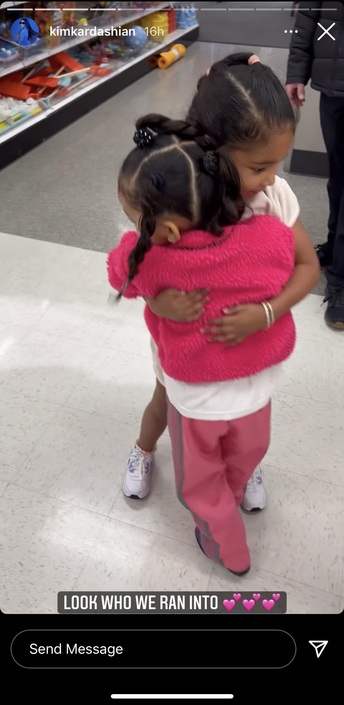 Chicago West, True Thompson