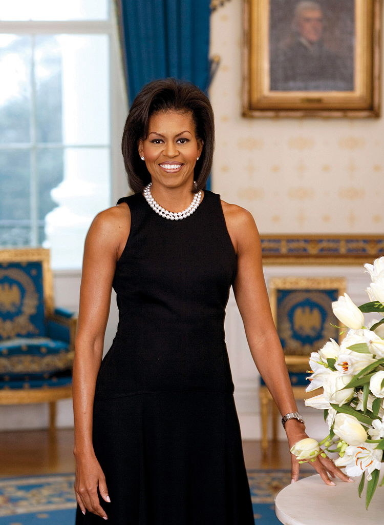 Obama&#x27;s official portrait as first lady in 2009