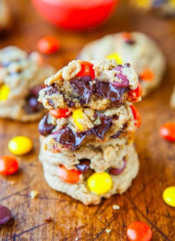 Reese&#x27;s Pieces cookies.