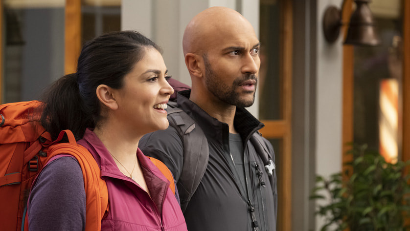 Cecily Strong and Keegan-Michael Key in Schmigadoon