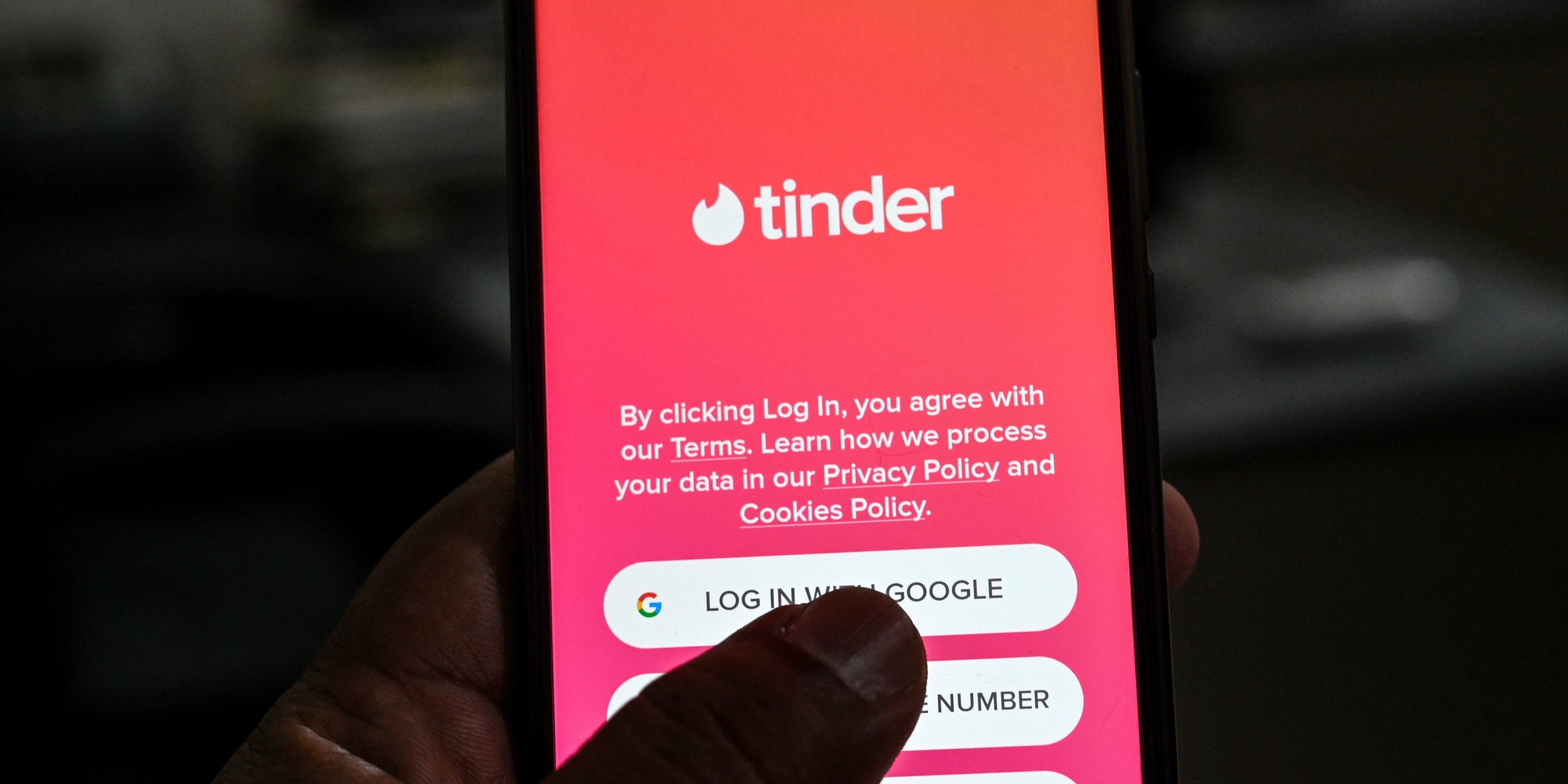 Some Tinder Plus Users Pay 5 Times More Than Others, Study Finds - Vimarsana News
