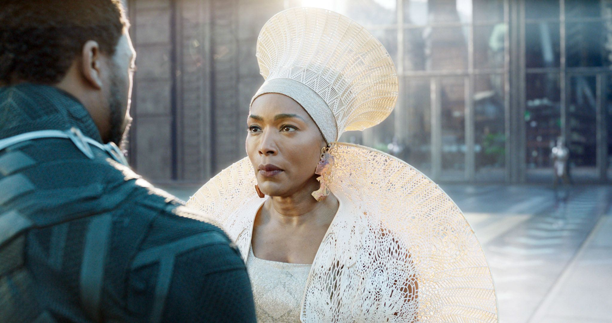 The Queen greeting T&#x27;Challa