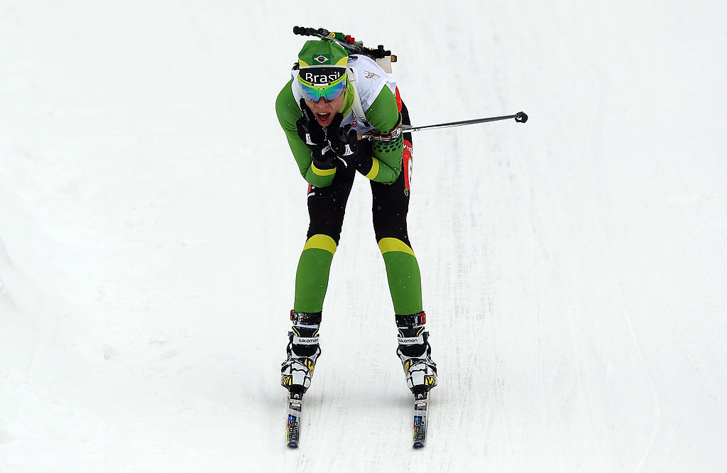 Mourão skis down a hill