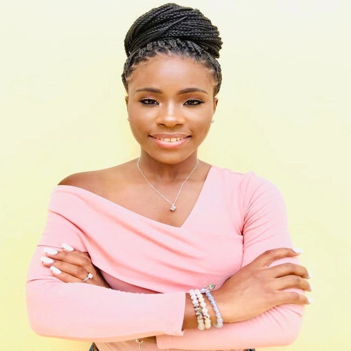 close up of reviewer wearing the pink top