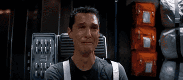 马修·麦康纳（Matthew McConaughey）在星际电影中哭泣