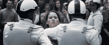 Katniss volunteers as tribute