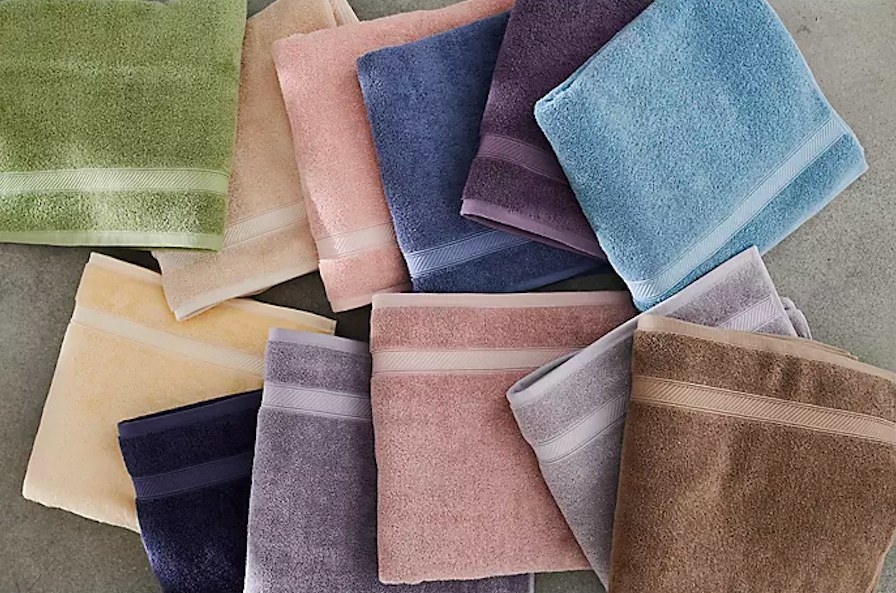 Towels in various colors