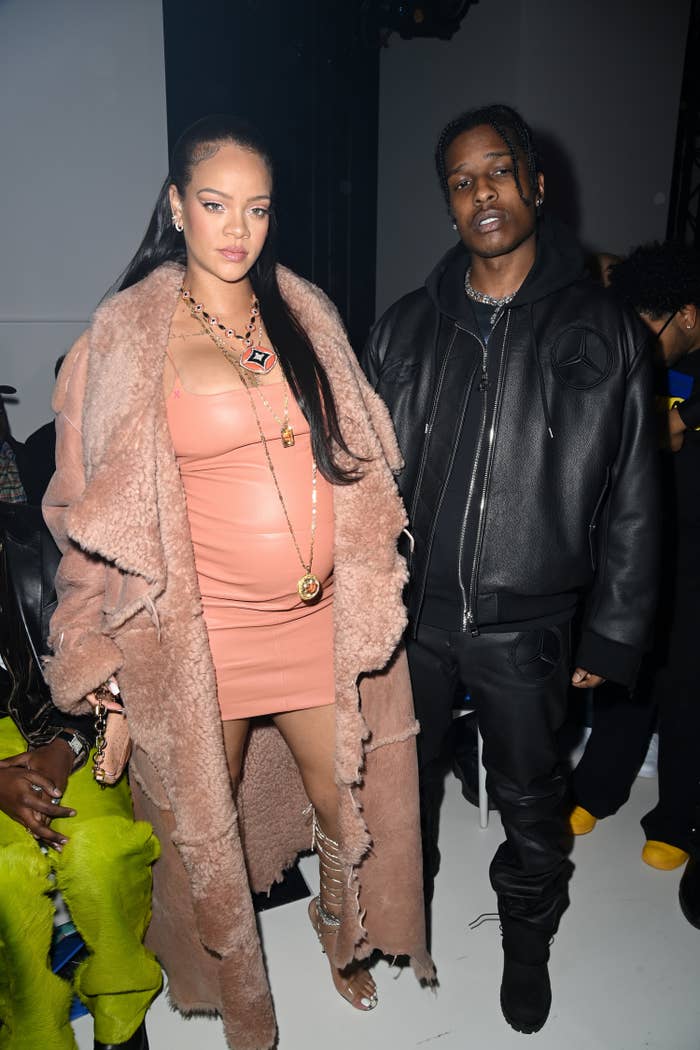 Rihanna's Black, Lacy Maternity Look Is Beyond Sexy