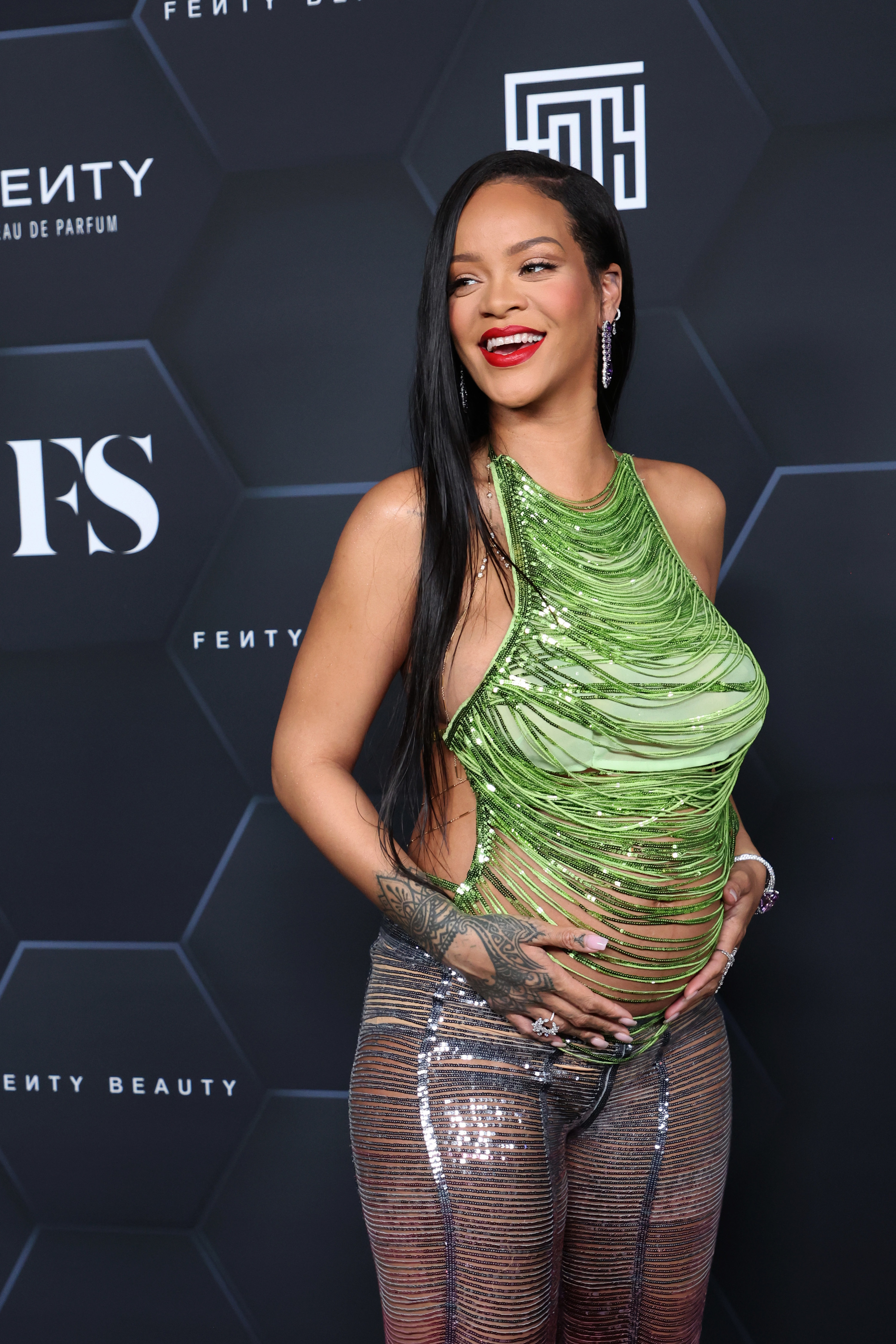 Rihanna's Black, Lacy Maternity Look Is Beyond Sexy