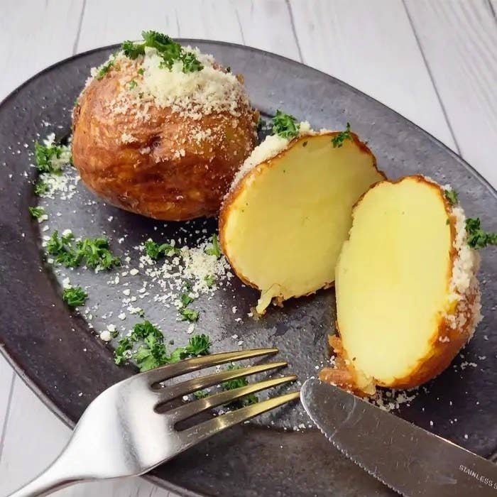 じゃがいもを使ったおすすめの人気レシピ3選 じゃがいもアレンジ料理 レシピ 作り方 Tasty じゃがいもを使ったおすすめの人気レシピ3選 じゃがいもアレンジ料理 レシピ 作り方 Tasty