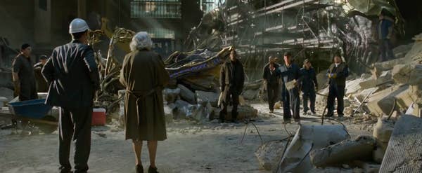 the workers survey the Chitauri destruction after the Battle of New York