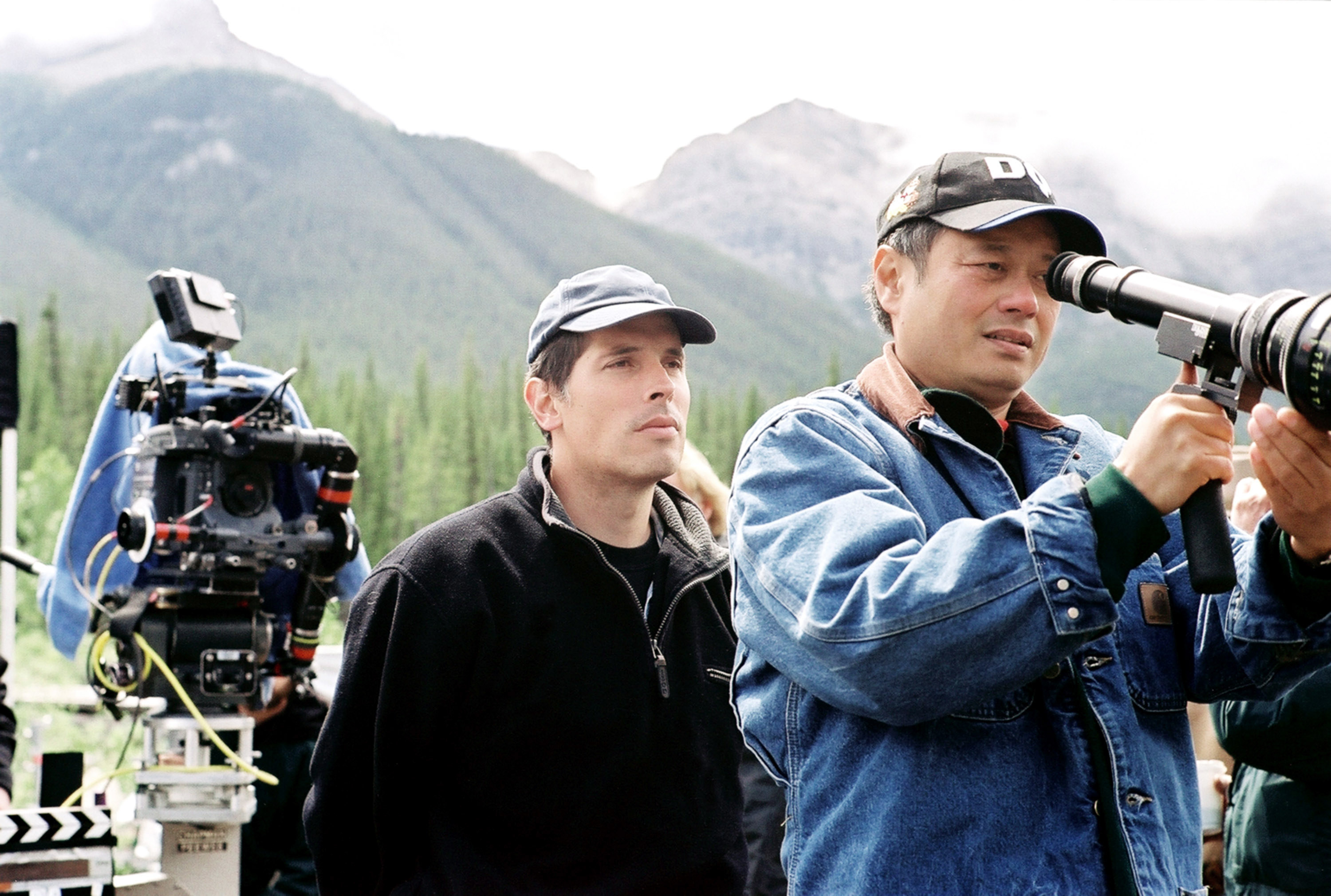 Ang Lee working on set with the cinematographer Rodrigo Prieto