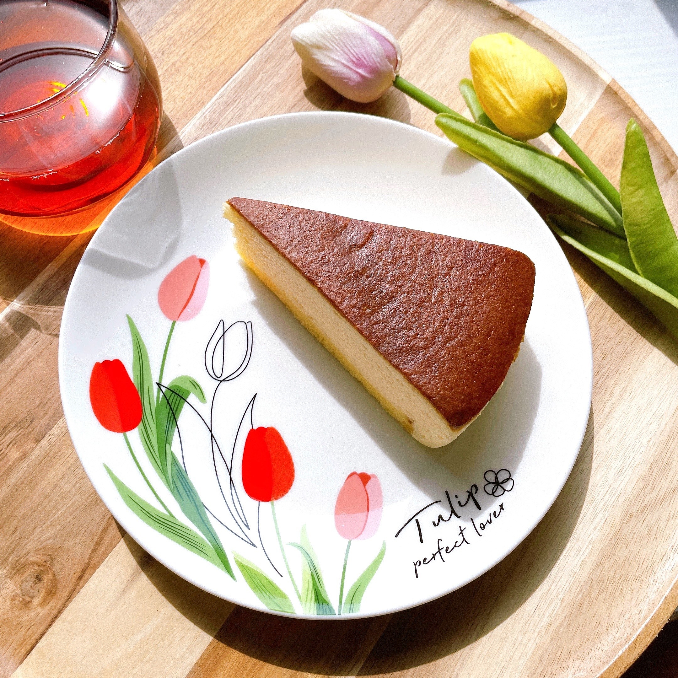 Seria(セリア)のおすすめ雑貨「プレートL チューリップ」