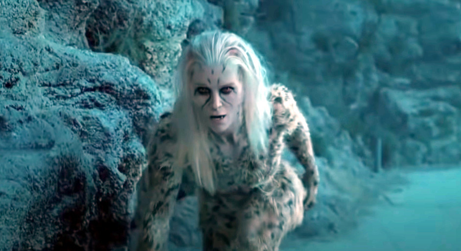 Kristen Wiig as Cheetah striding forward in frankly awful CGI