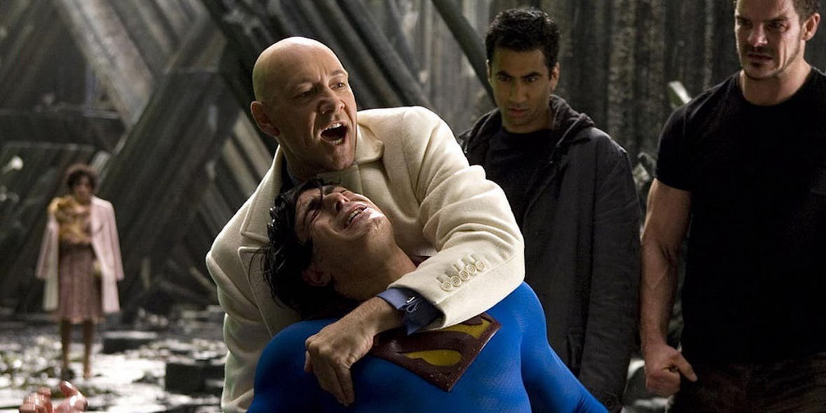 Kevin Spacey stabs Brandon Routh&#x27;s Superman in the back
