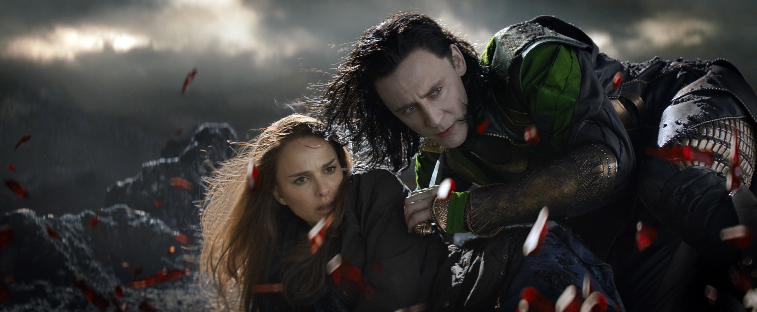 Loki protects Jane