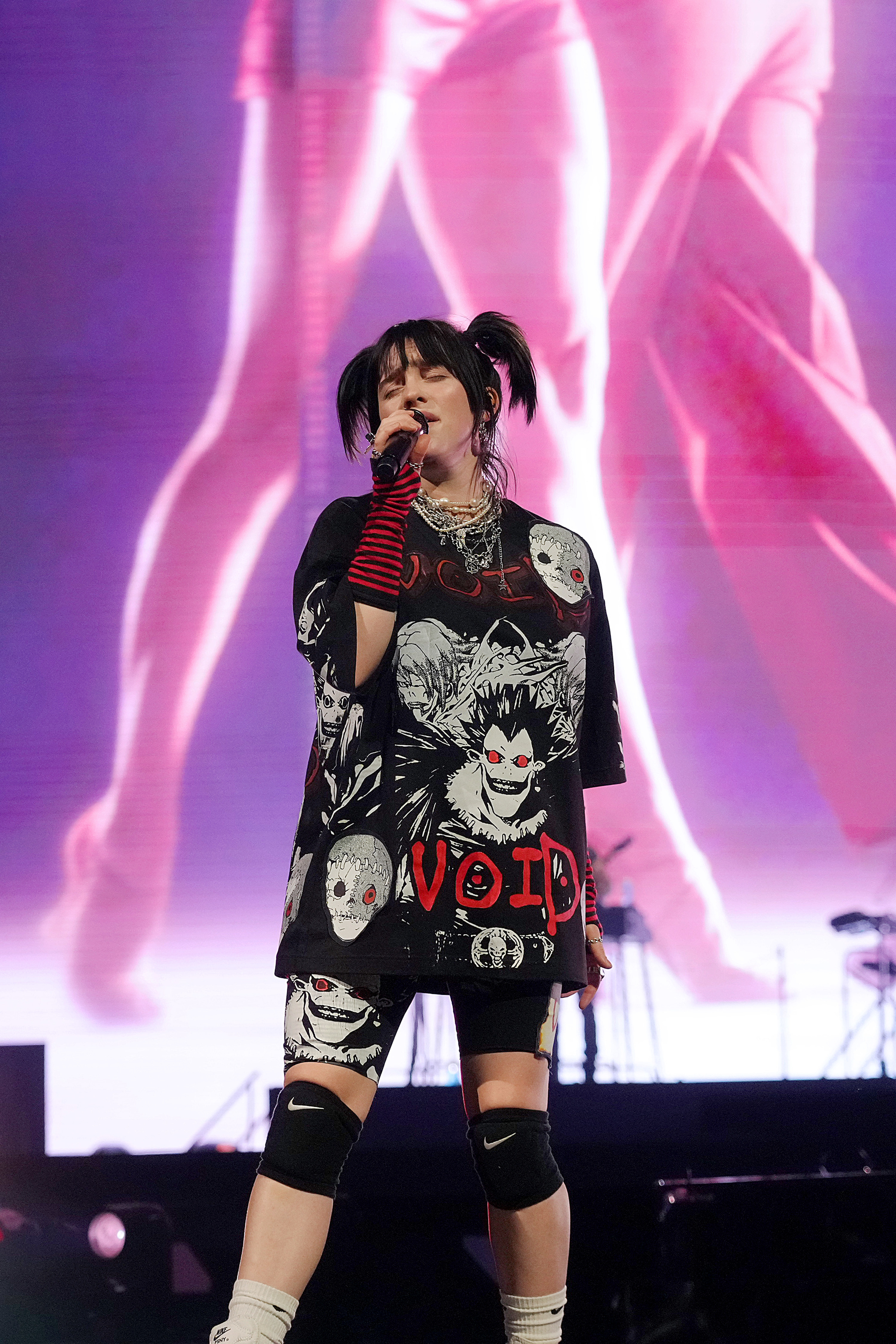 Billie singing onstage