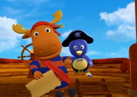 Tyrone the moose and Pablo the penguin dressed as pirates on The Backyardigans