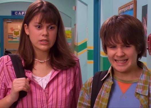 Jennifer and Ned making yikes faces on Ned's Declassified