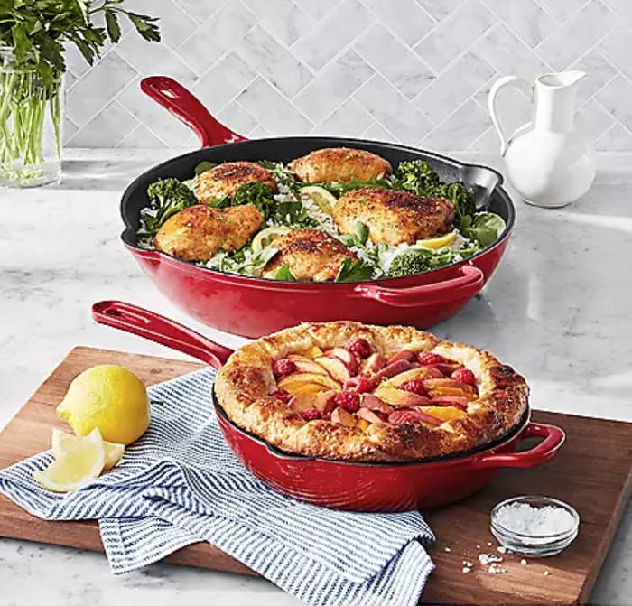 Chicken and pie served on the skillets