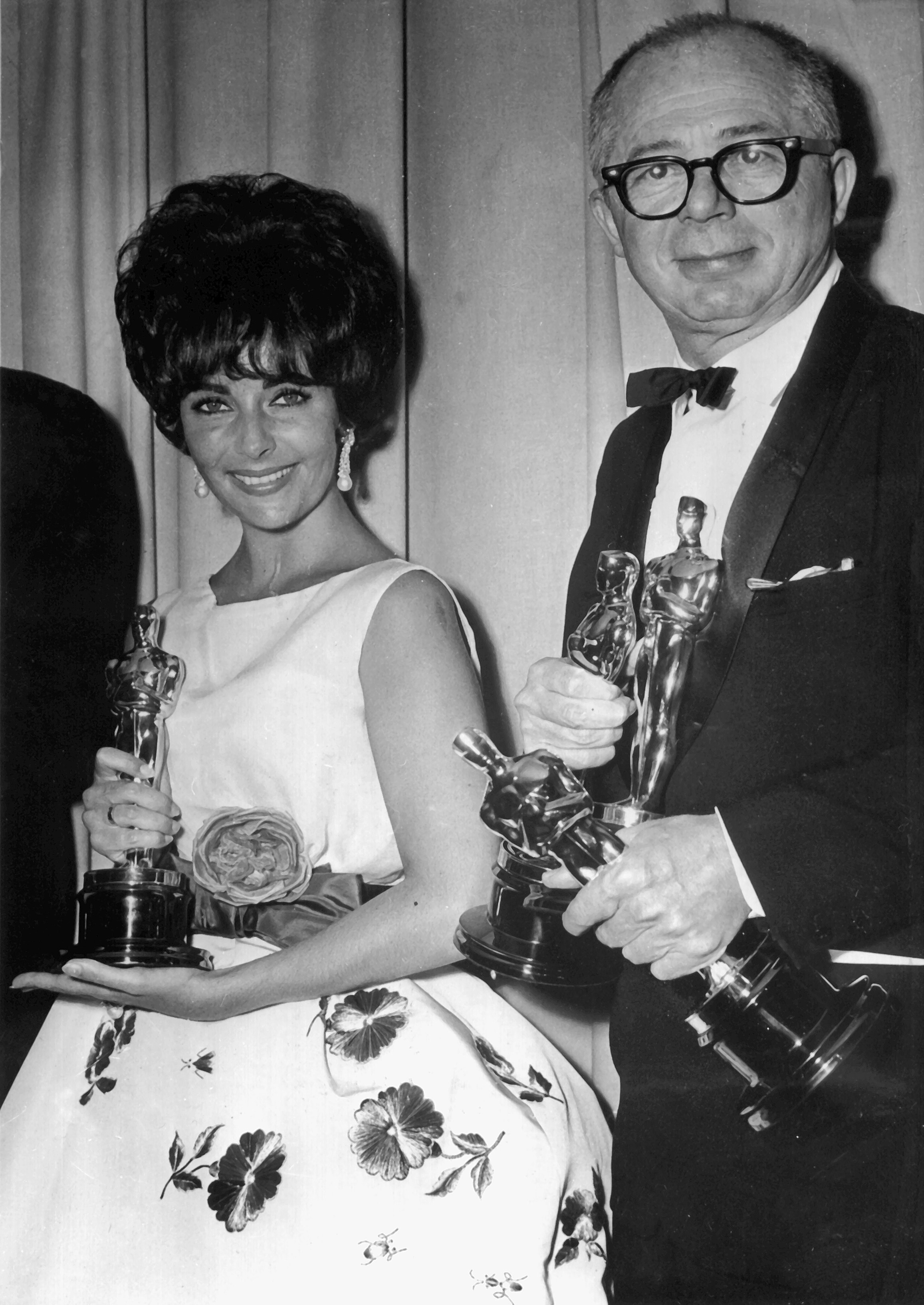 比利怀尔德和伊丽莎白·泰勒在1961年的奥斯卡奖