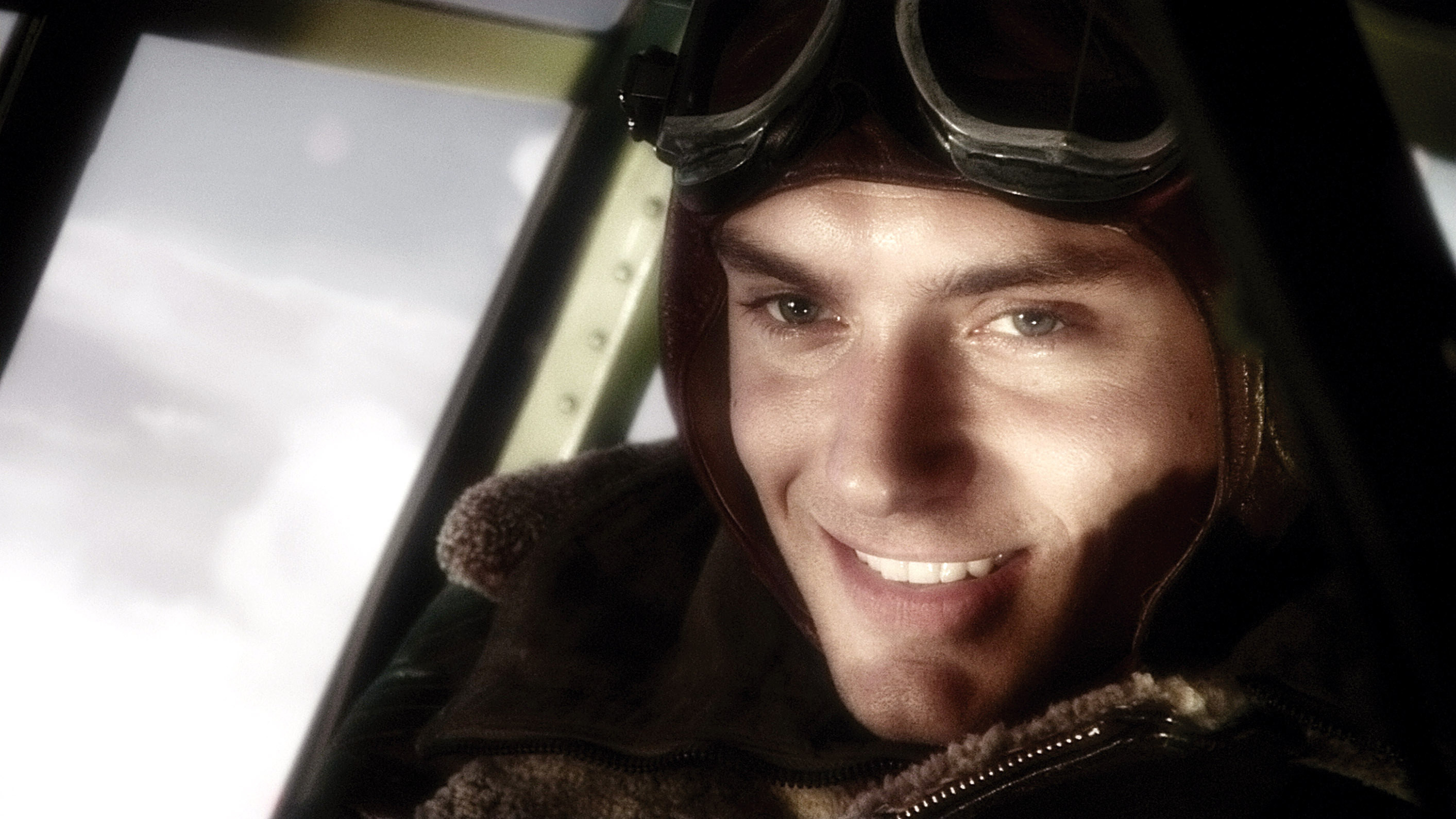 Jude Law in &quot;Sky Captain and the World of Tomorrow&quot;
