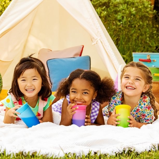 Kids using color changing cups