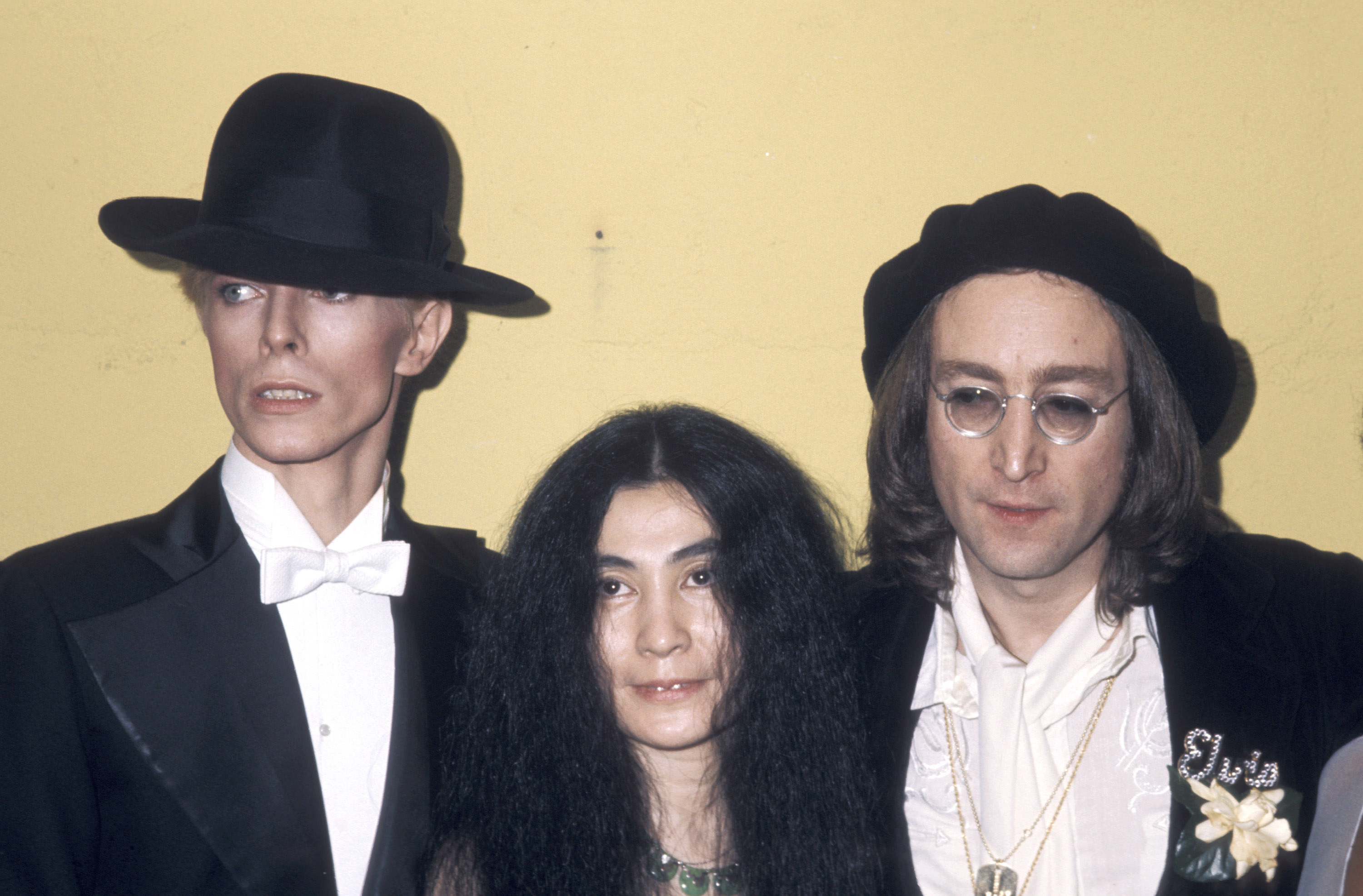 David Bowie, Yoko Ono, and John Lennon at the 1975 Grammys