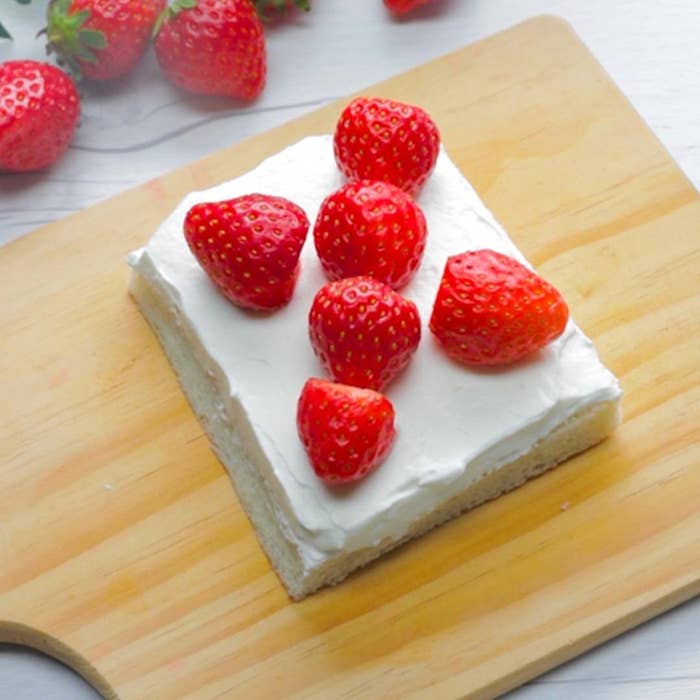 いちごサンド 極上のふわとろ食感 断面萌え レシピ 作り方 Tasty
