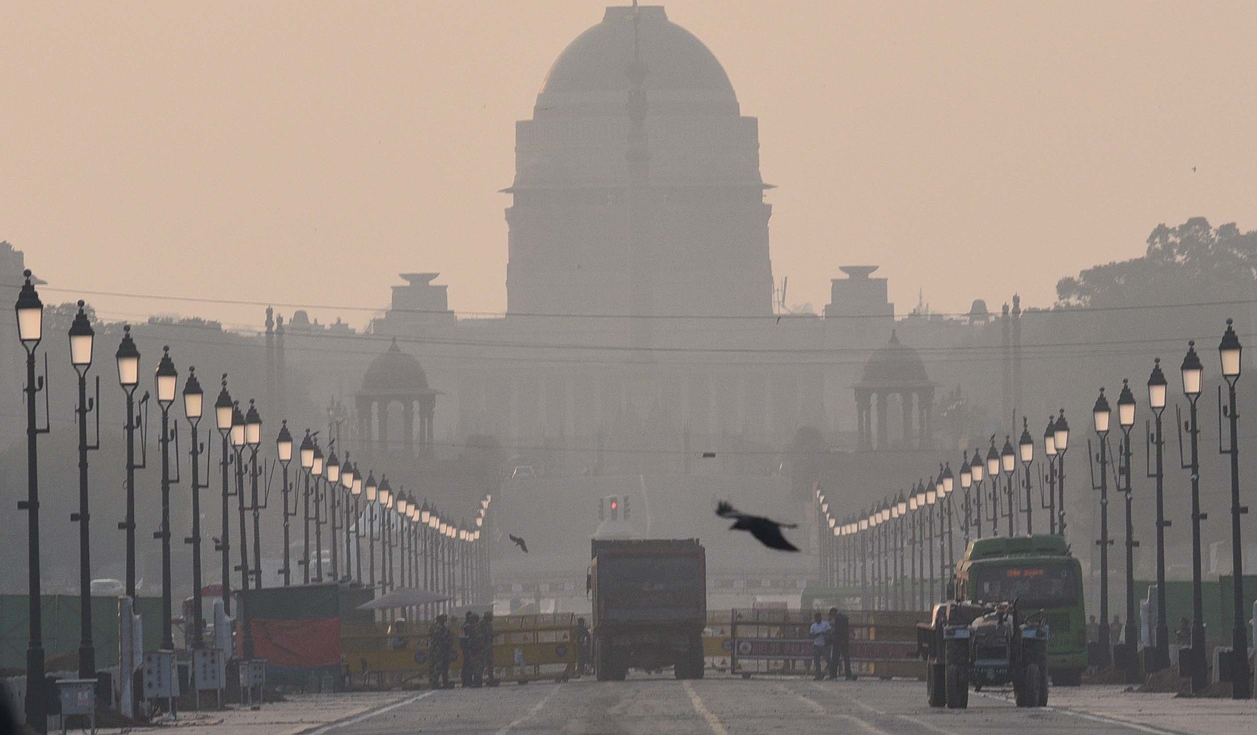 Rashtrapati Bhavan shrouded by smog