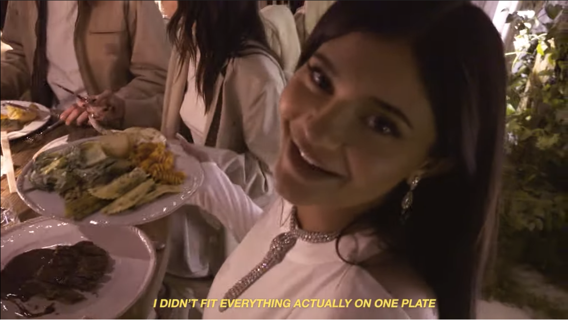 Kylie saying &quot;I didn&#x27;t fit everything actually on one plate&quot;