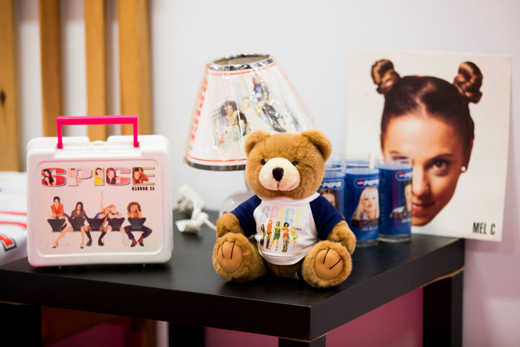 spice girls lunchbox and stuffed animals