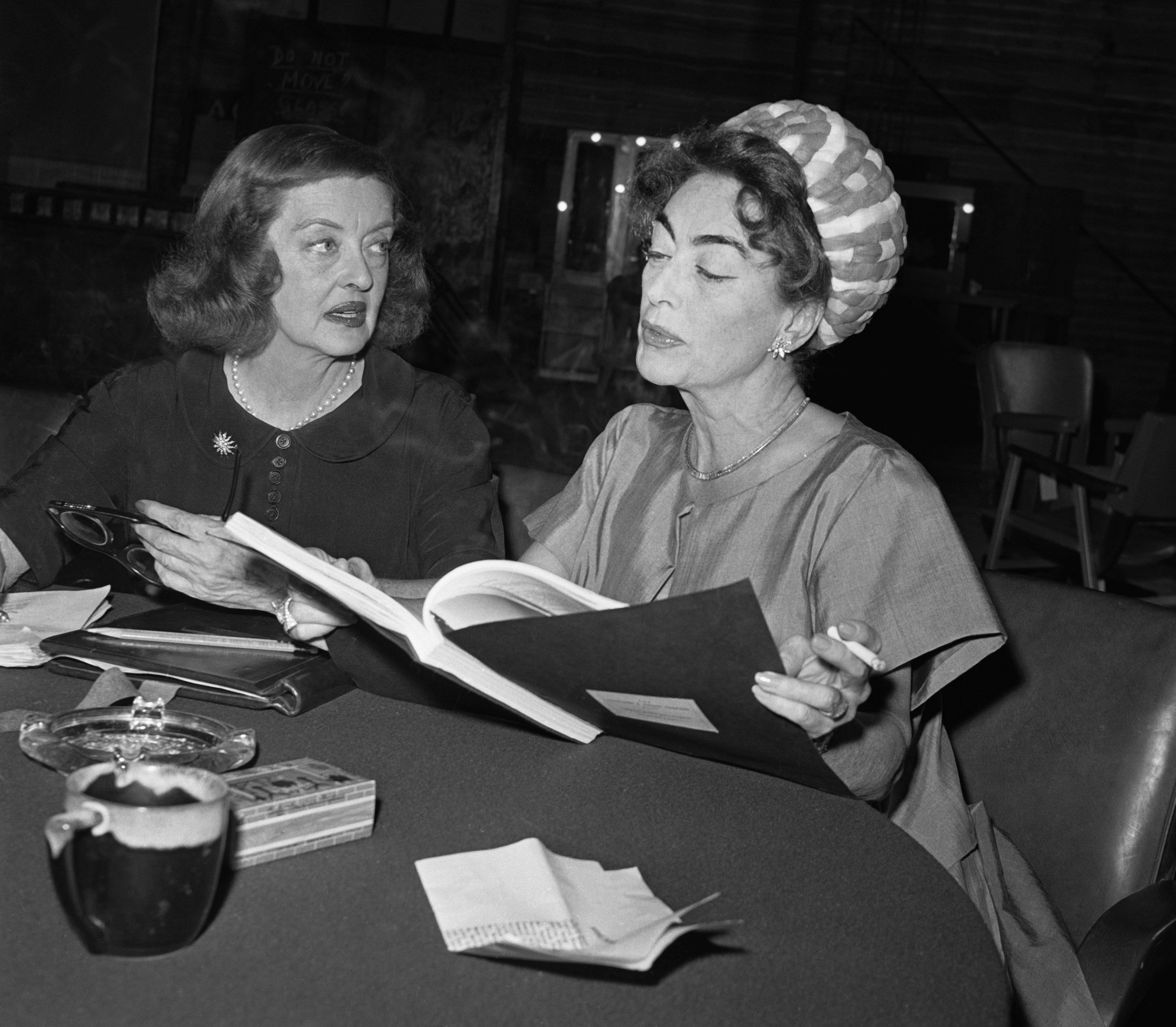 Bette Davis and Joan Crawford read &quot;what ever happened to baby Jane?&quot; script