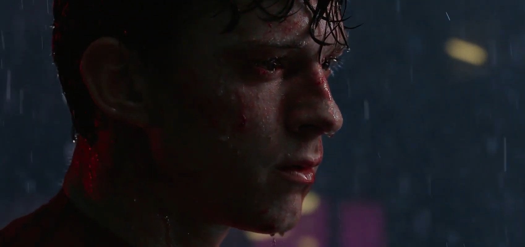 Peter standing in the rain in &quot;Spider-Man: No Way Home&quot;