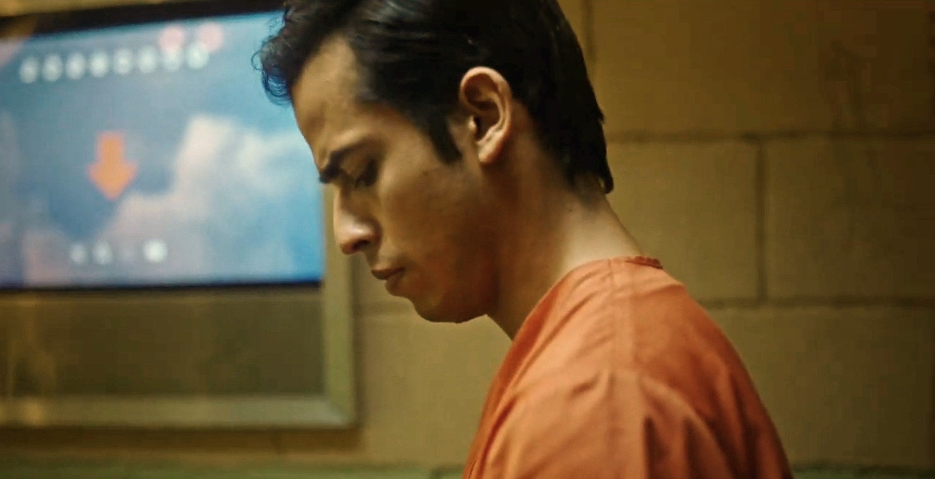 Erick Lopez as Mateo in the jail cell in the film