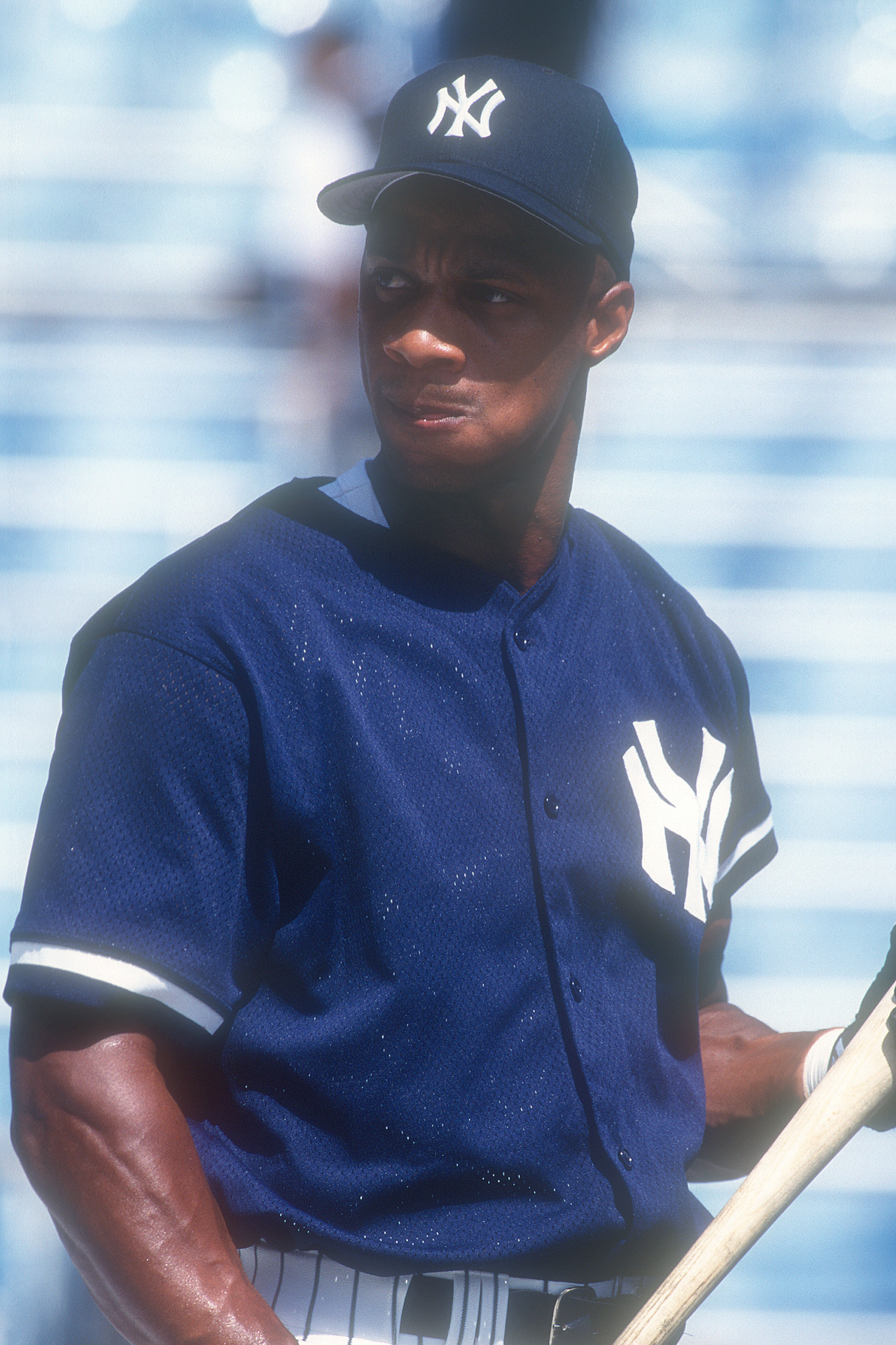 Darryl Strawberry in a New York Yankees uniform in 1995