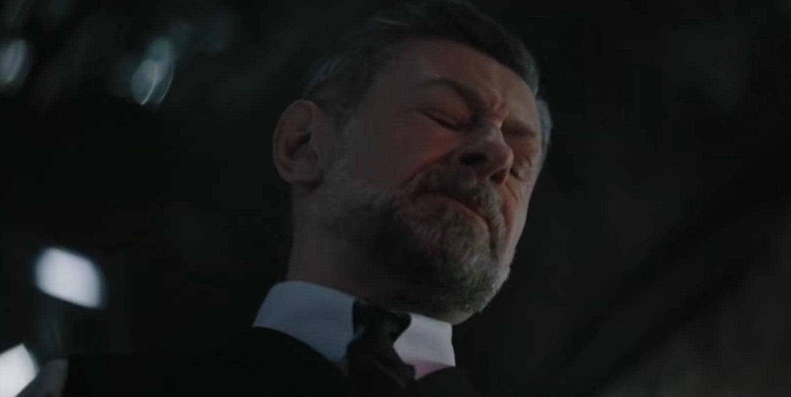 Alfred with his eyes closed in &quot;The Batman&quot;