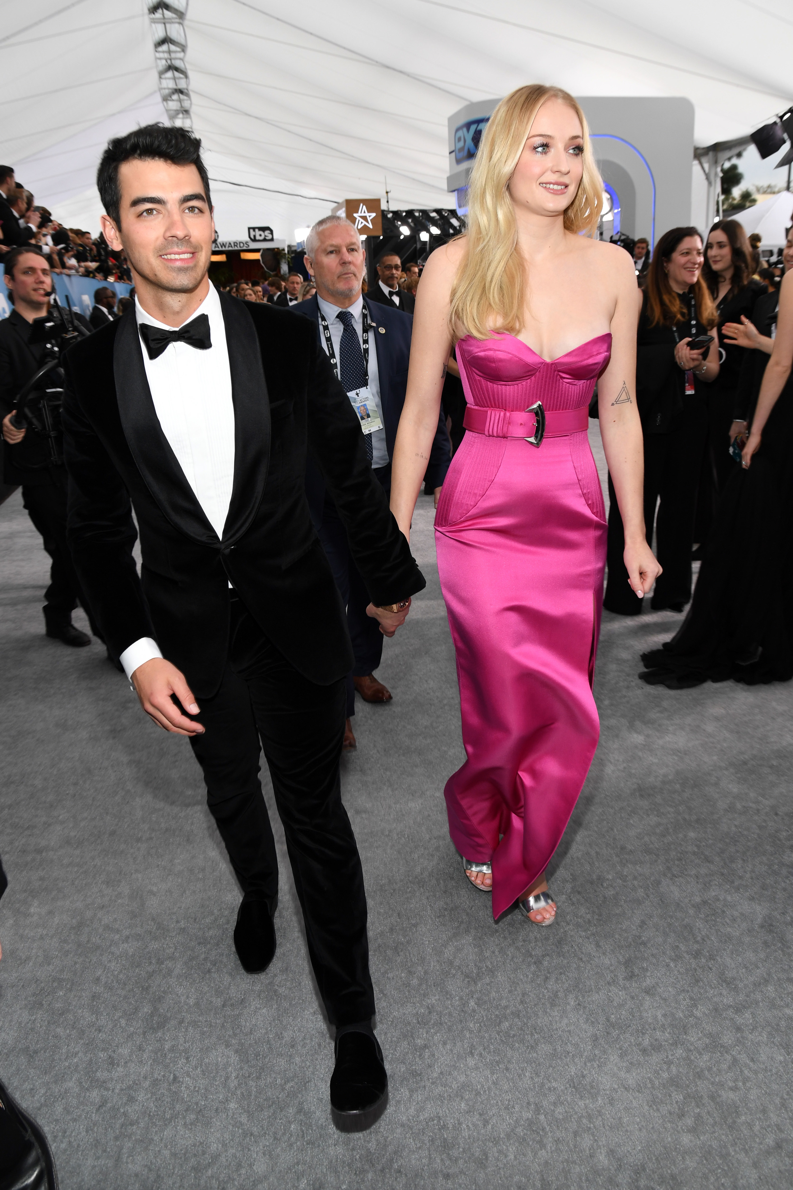 Joe Jonas & Sophie Turner Finally Make First Red Carpet Appearance  Together!: Photo 4157719, Fashion, Joe Jonas, Sophie Turner Photos